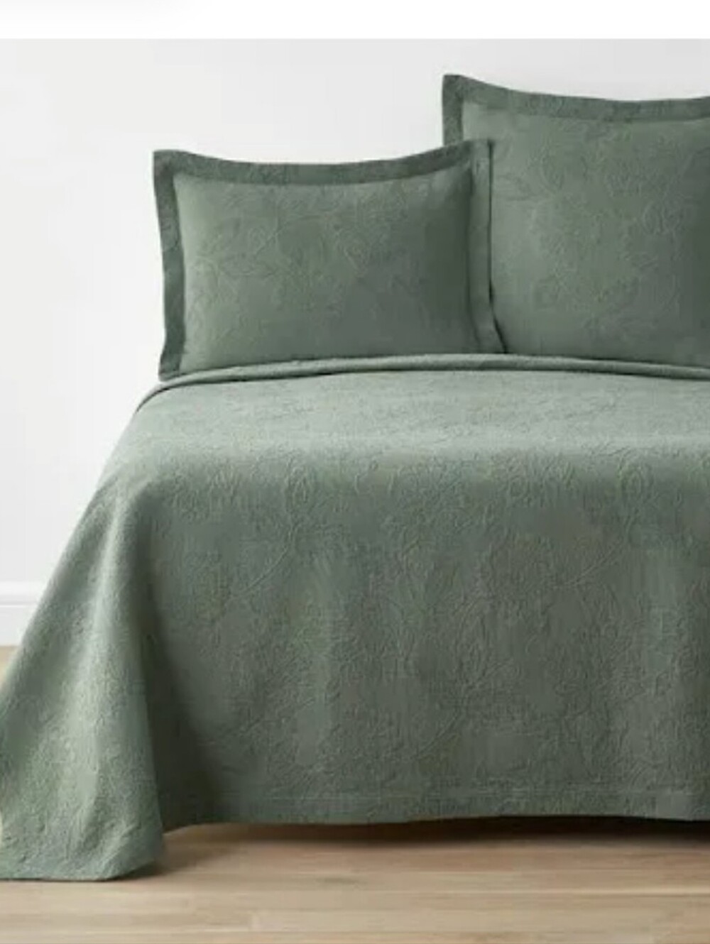 The Company Store Company Cotton Putnam Cotton Queen Matelassé Bedspread Thyme